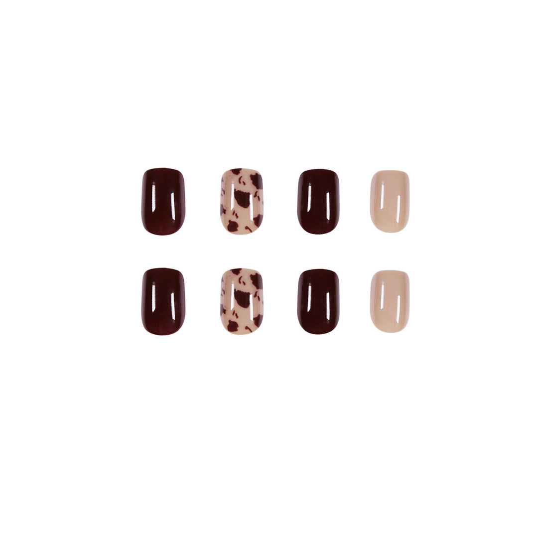 Exclusive nail art with animal pattern and shine Bowlift
