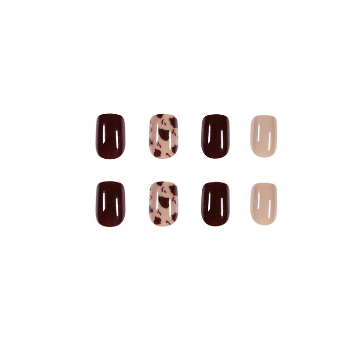 Exclusive nail art with animal pattern and shine Bowlift
