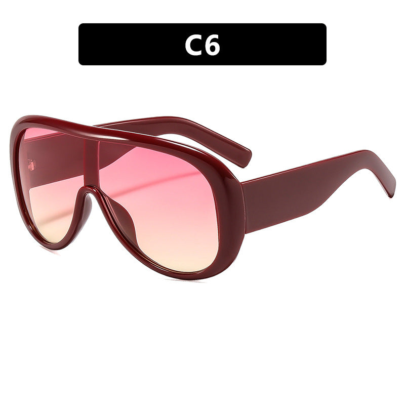 Women's oversized sports sunglasses in retro-inspired design Bowlift