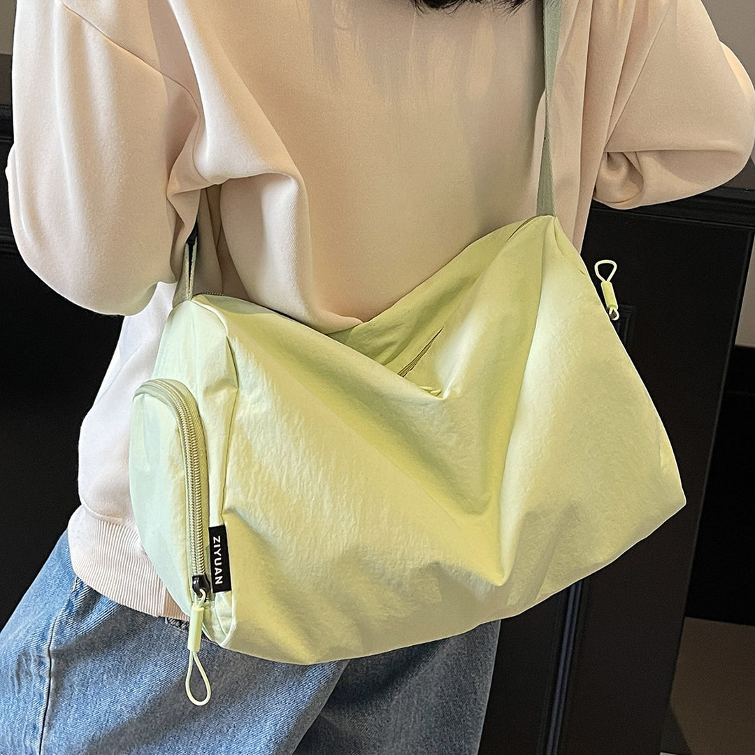Versatile sports bag in compact format Bowlift