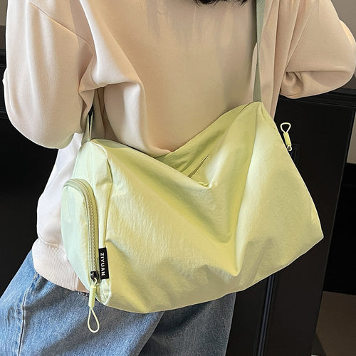 Versatile sports bag in compact format Bowlift