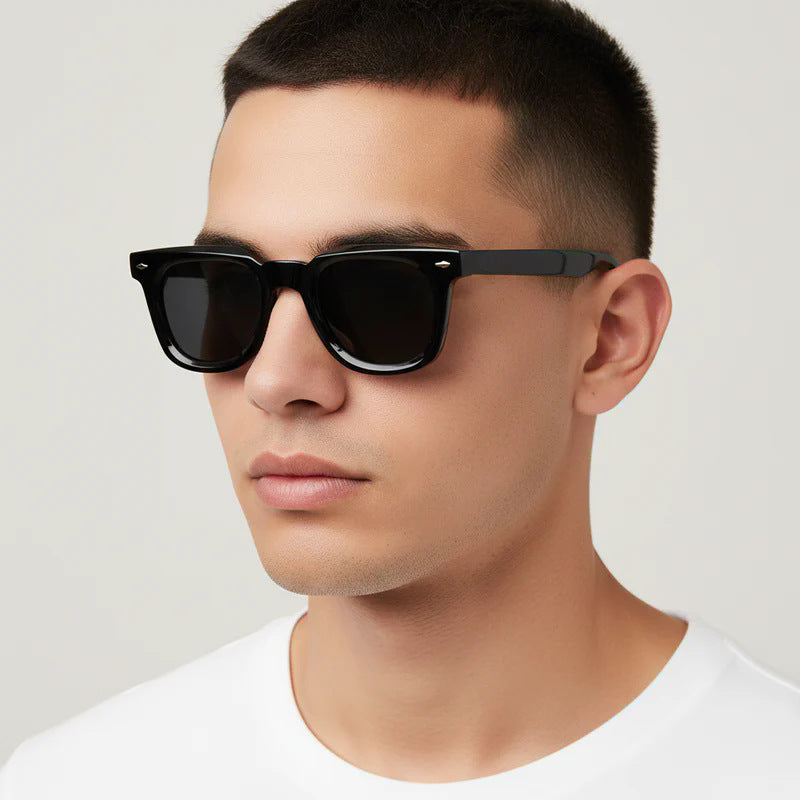 Ladies Fashion Sunglasses in Elegant Retro Style Bowlift