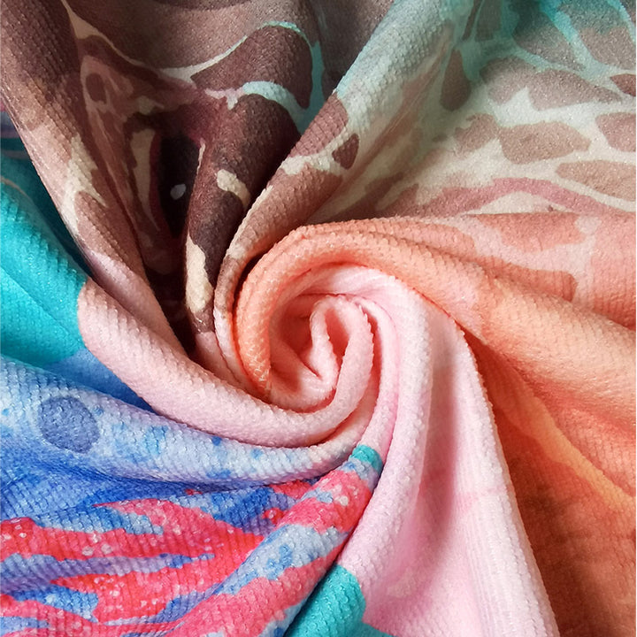 Beach towel with mirrored mandala design Bowlift