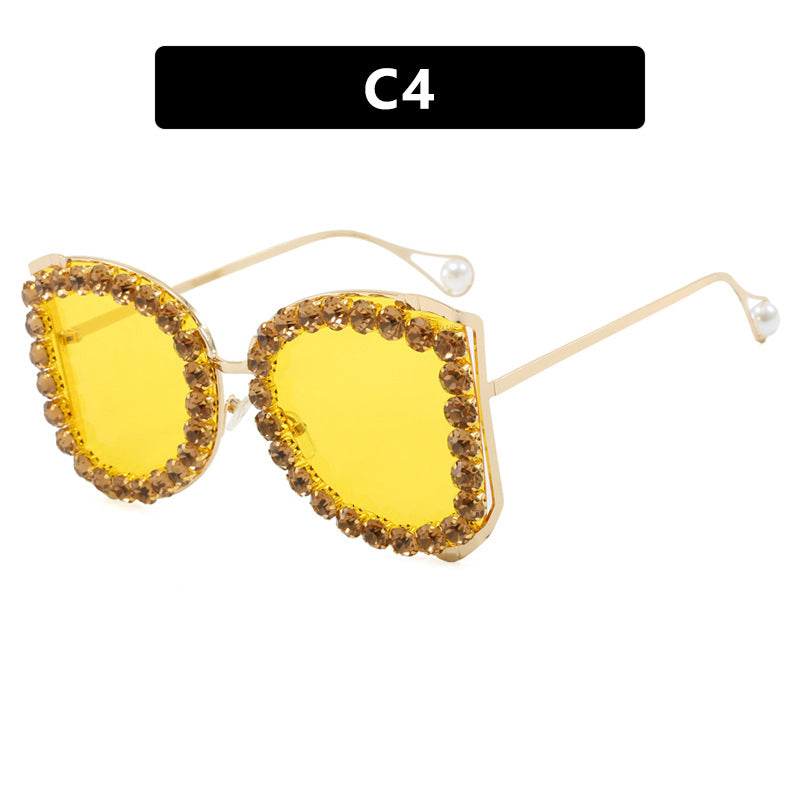 Women's extravagant cat-eye sunglasses with sparkling rhinestone frame Bowlift