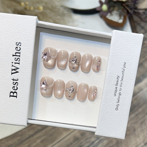 Elegant Press-On Nail Set with Floral Accents Bowlift
