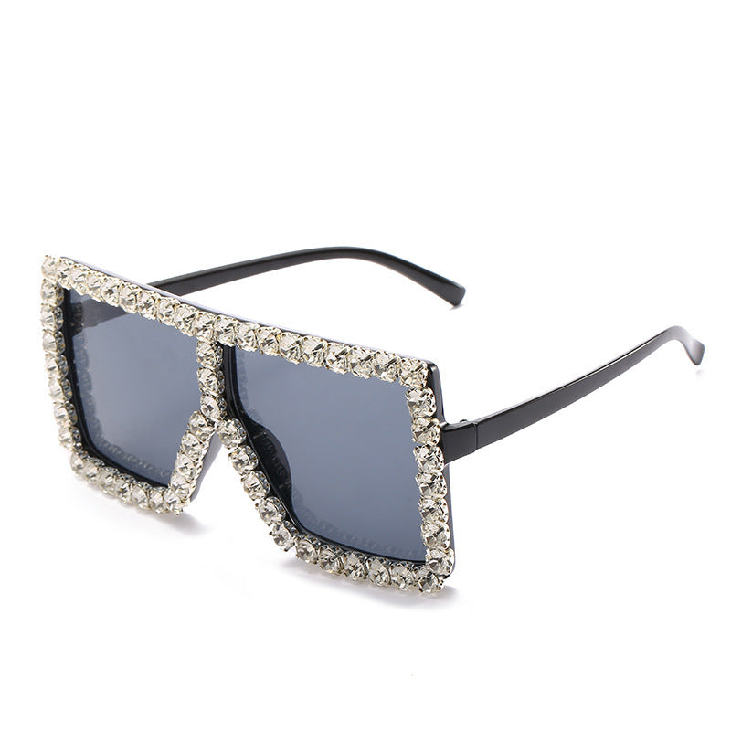Women's fashionable sunglasses with rhinestone embellishment Bowlift
