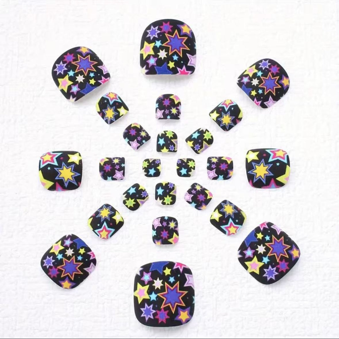 Nail art set with colorful star pattern Bowlift