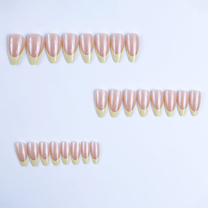 Artificial nails with elegant gradient and chic tips Bowlift
