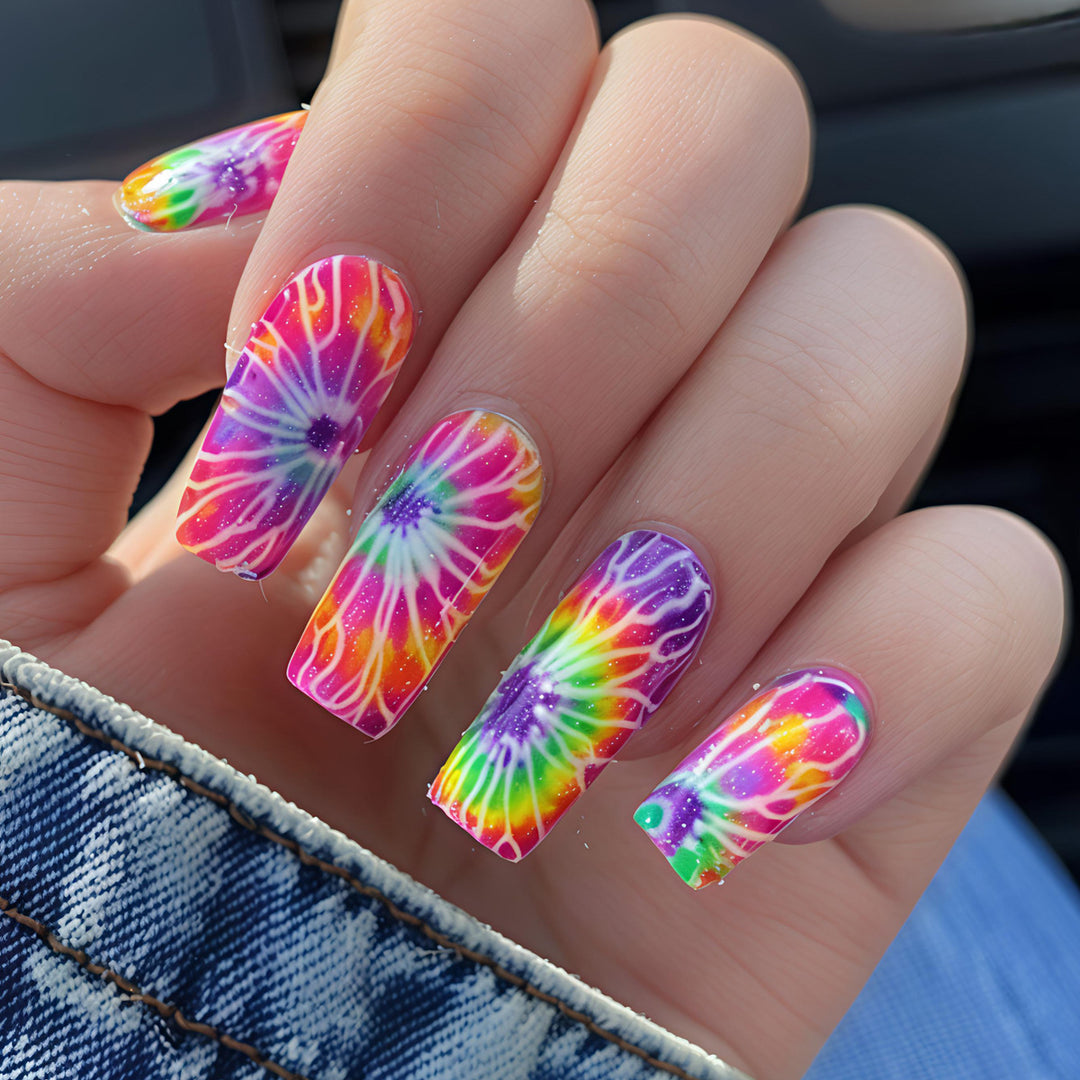 Creative Nail Art In Psychedelic Design Bowlift