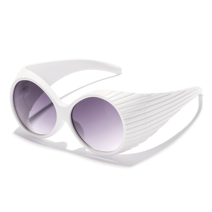 Women's trendy and eye-catching sunglasses with modern design Bowlift