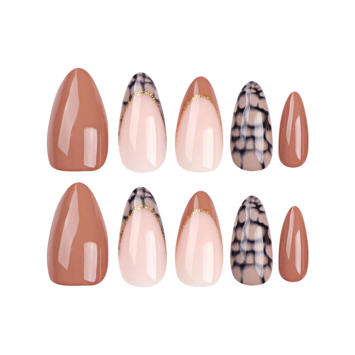 Artful stiletto nails with elegant gold decoration Bowlift