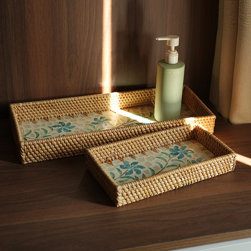 Elegant serving platter made of natural materials Bowlift