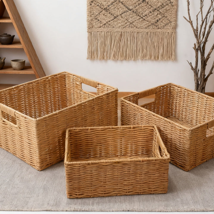 Women storage baskets made of woven material Bowlift
