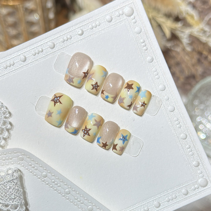 Press-On Nail Art Set with Star Accents Bowlift