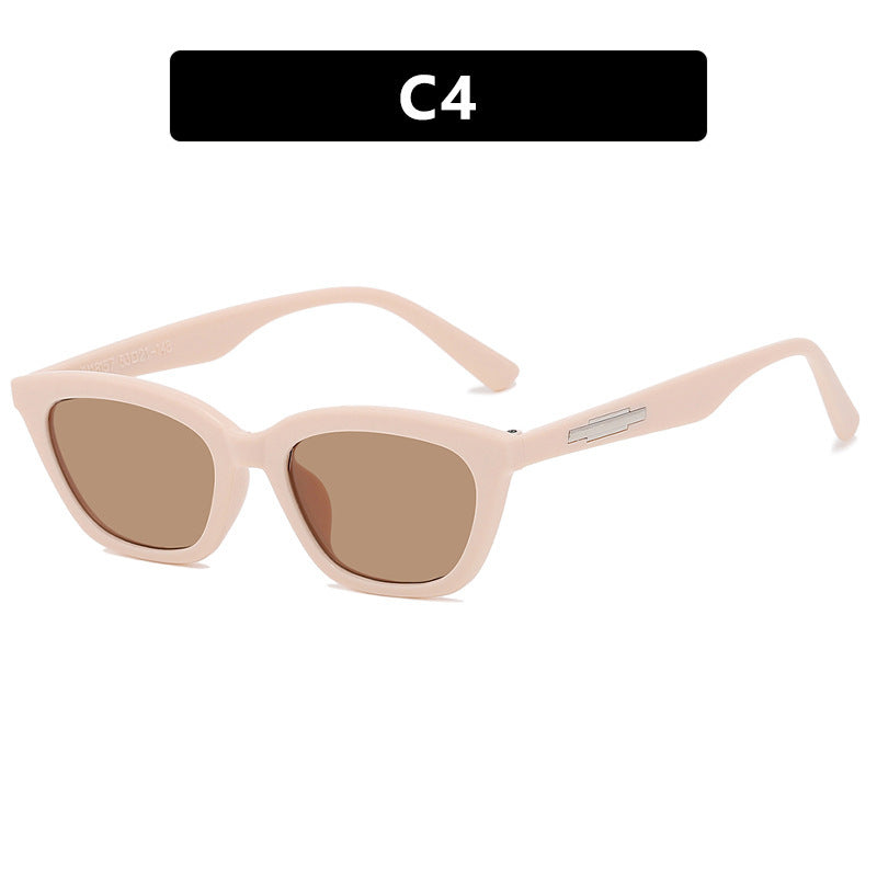 Women Cat-Eye Sunglasses with modern design and high-quality frame Bowlift