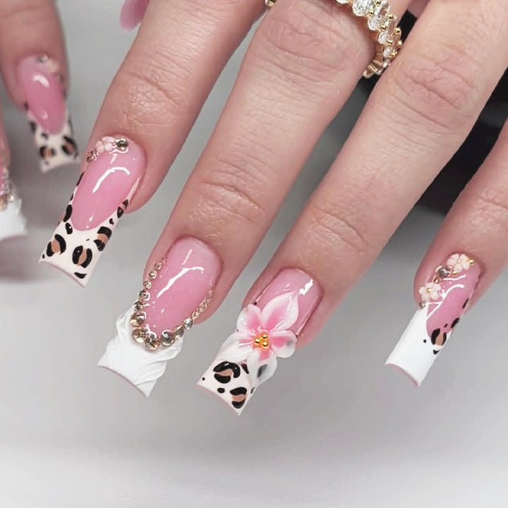 Decorative Press-On Nails Set with Artistic Leopard and Floral Accents Bowlift