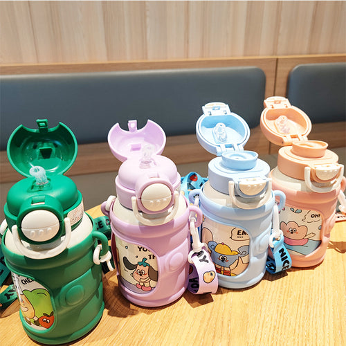 Women’s creative drinking bottle with stable silicone cover Bowlift