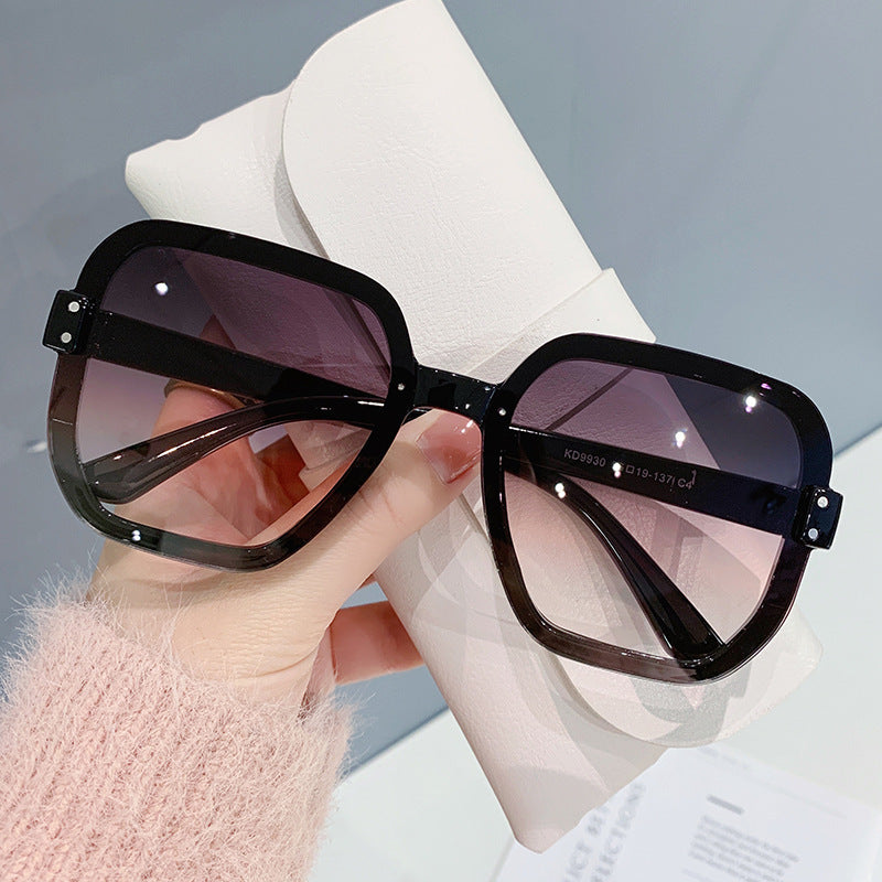 Women elegant oversized glasses Bowlift