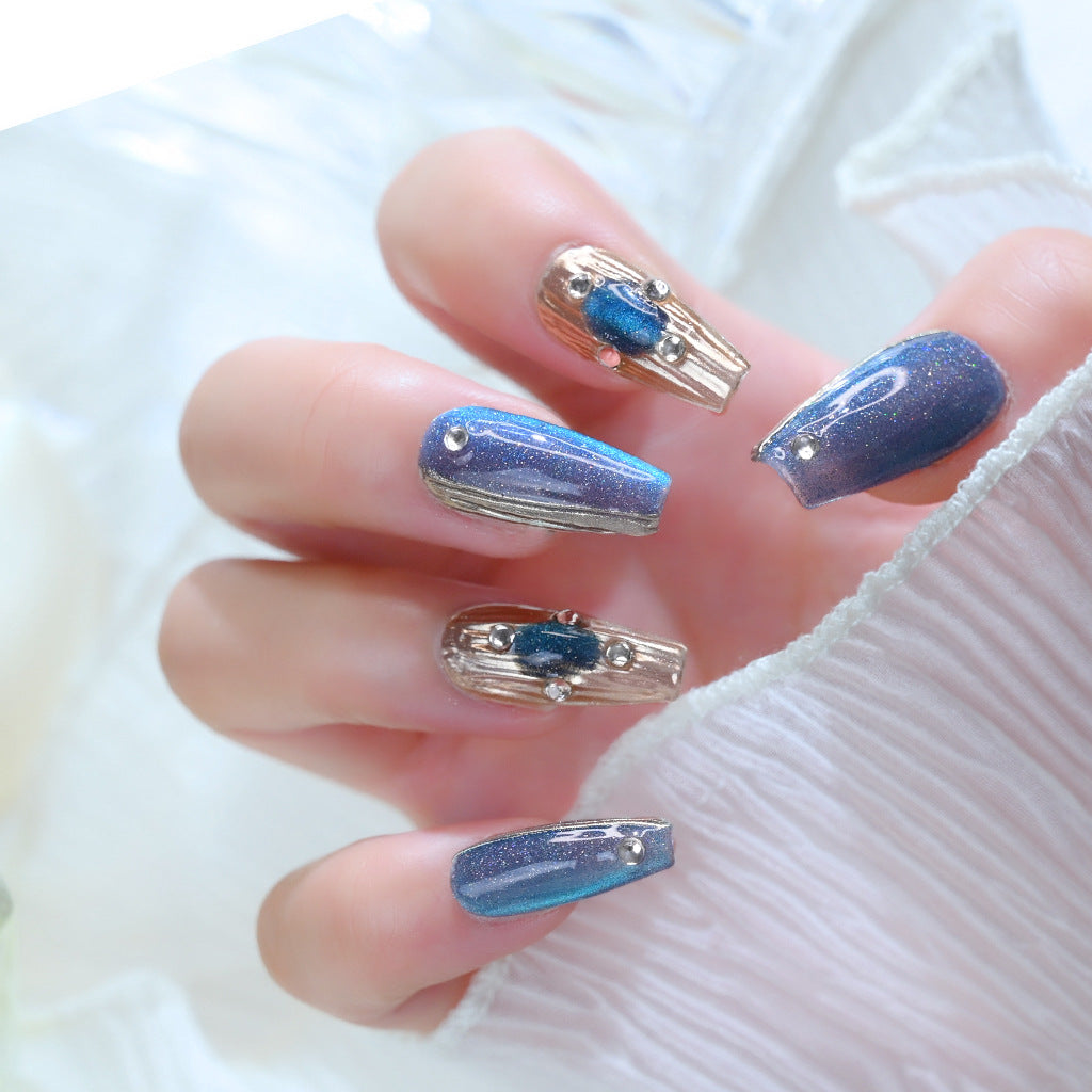 Glittery Press-On Nail Art Bowlift