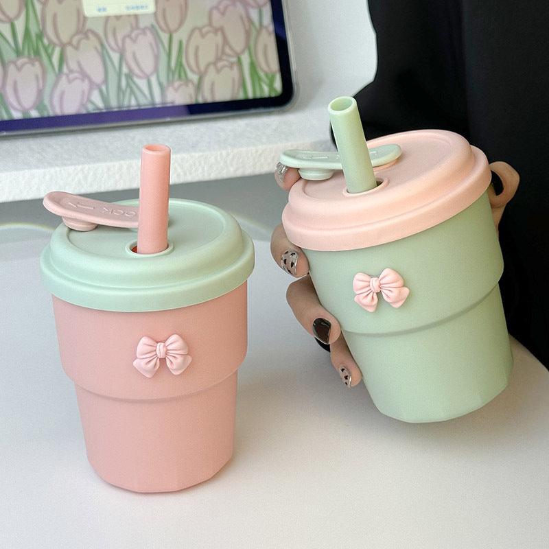 Women's Reusable Drinking Cup with Integrated Straw and Secure Closure Bowlift