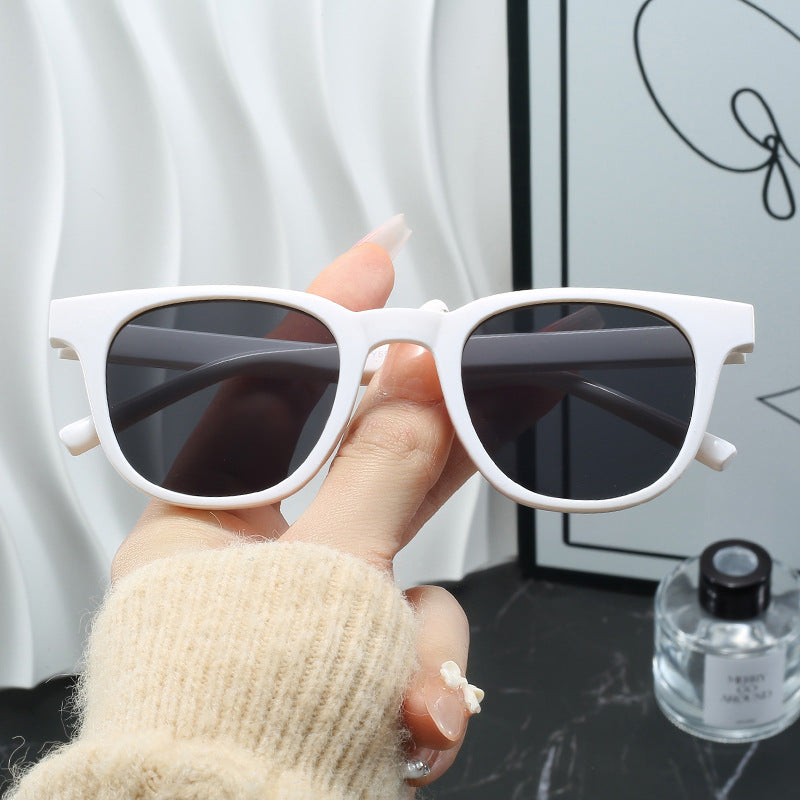 Women's fashionable cat-eye sunglasses with high-quality plastic frame Bowlift