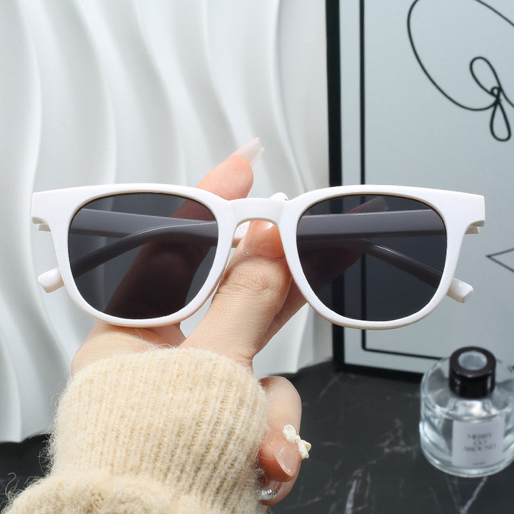 Women's fashionable cat-eye sunglasses with high-quality plastic frame Bowlift