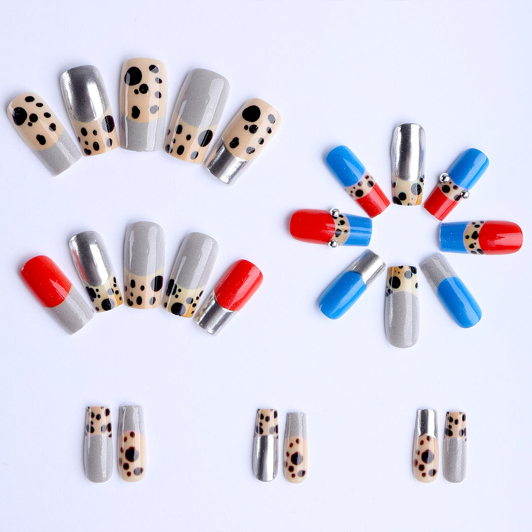 Artificial Nails with Creative Metallic Design Bowlift