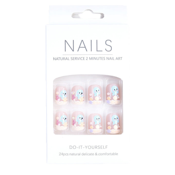 Creative nail art with marine motifs Bowlift