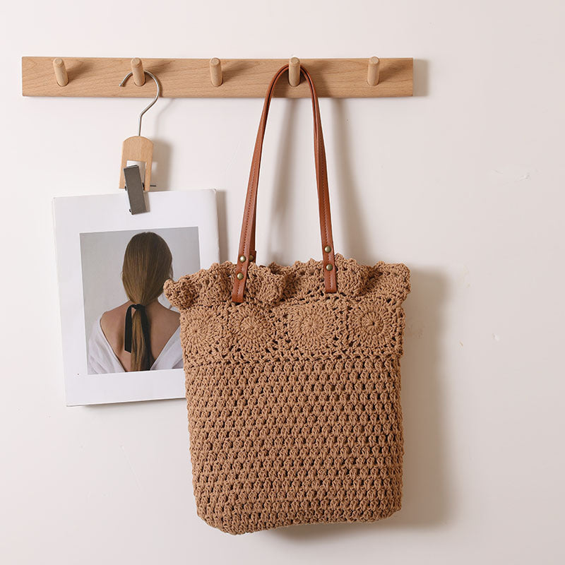 Crochet handbag Bowlift