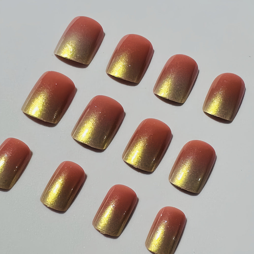Glamorous artificial nails in elegant gradient Bowlift
