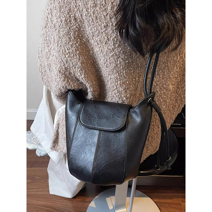 Vintage-Inspired Soft Leather Bucket Bag Bowlift