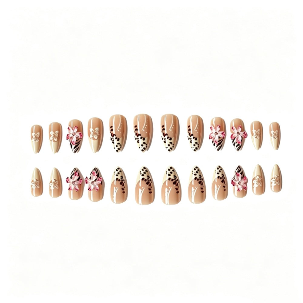 Artificial nails with floral design and elegant lace look Bowlift