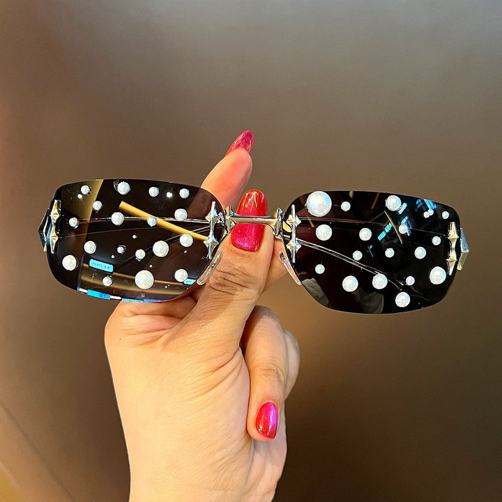 Women Decorative Designer Sunglasses Bowlift