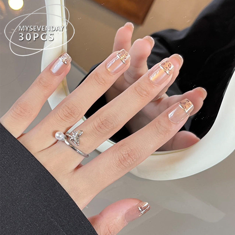 Elegant Rhinestone-Embellished Press-On Nail Set Bowlift