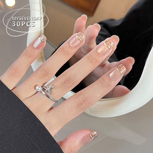 Elegant Rhinestone-Embellished Press-On Nail Set Bowlift