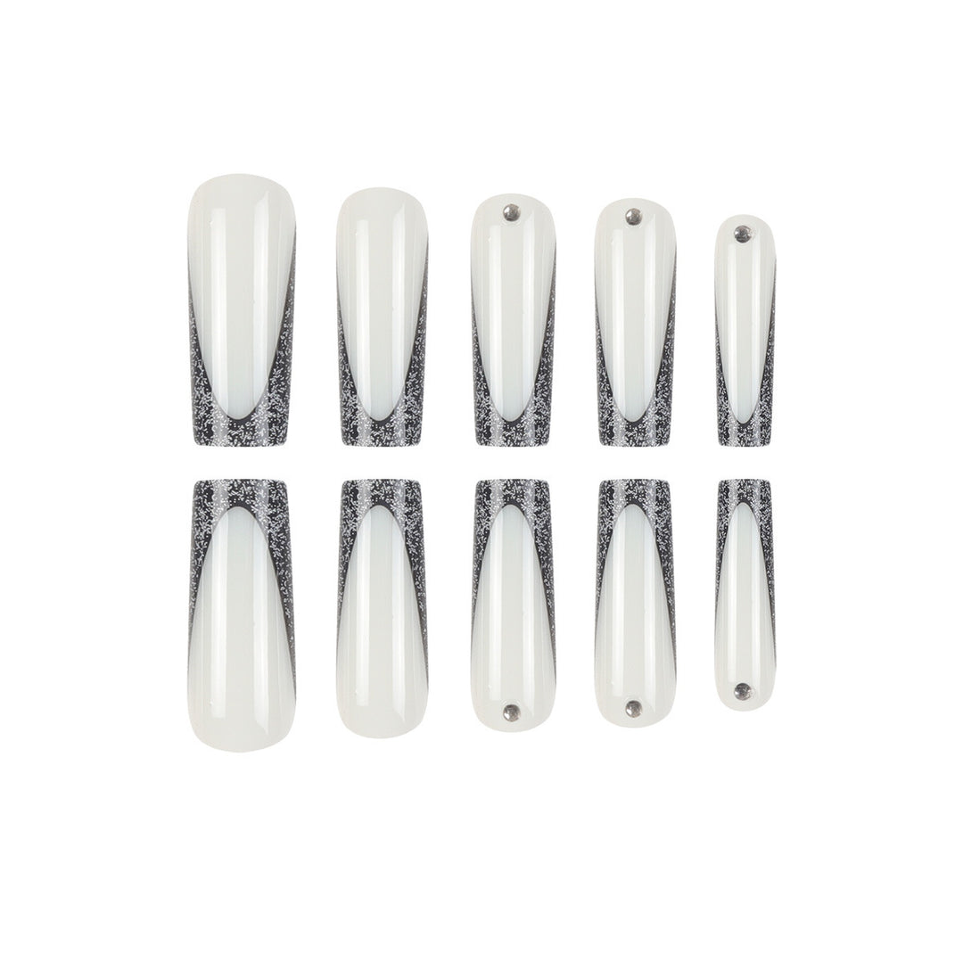 Elegant Stiletto Press-On Nails with Glittery Tips Bowlift