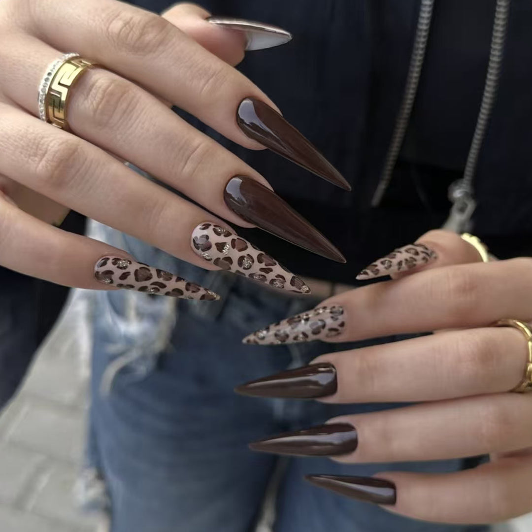 Stiletto Press-On Nail Set with Leopard Accent Design Bowlift