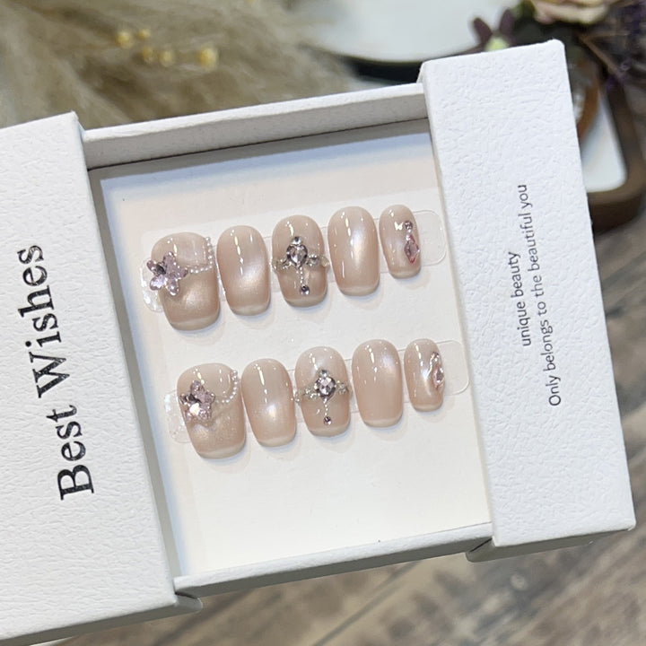 Elegant Press-On Nail Set with Floral Accents Bowlift