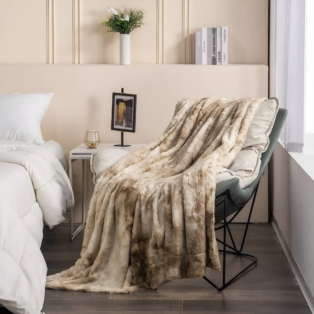 BowLift | Soft Velour Winter Blanket – Warm Coral Fleece Blanket in Batik Style
