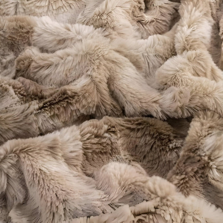 BowLift | Soft Velour Winter Blanket – Warm Coral Fleece Blanket in Batik Style