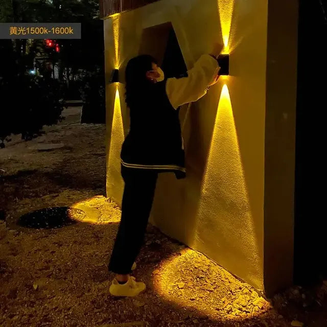 BowLift | Stylish Solar Outdoor Lamp - Weather Resistant and Simple
