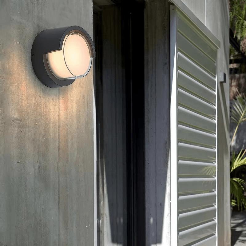 BowLift | Intelligent LED wall lamp with motion sensor & weather-resistant design
