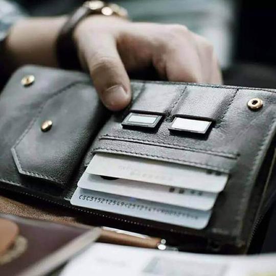 Men's Leather Passport Wallet with RFID Blocking | Bowlift