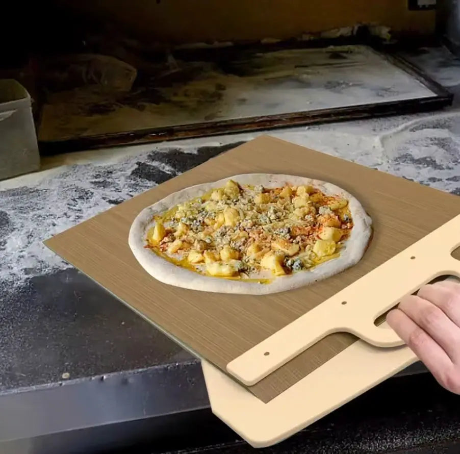 BowLift | Pizza shovel with rolling strap — Dough-friendly sliding tool for perfect pizzas