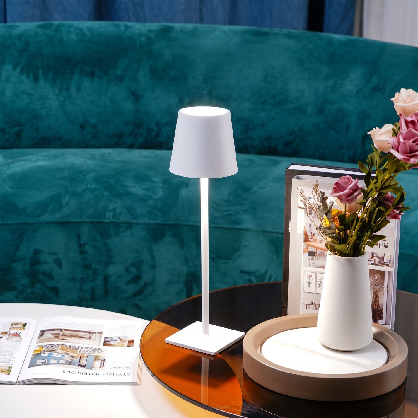 BowLift | PoldLight – Modern LED Table Lamp with Charging Capability