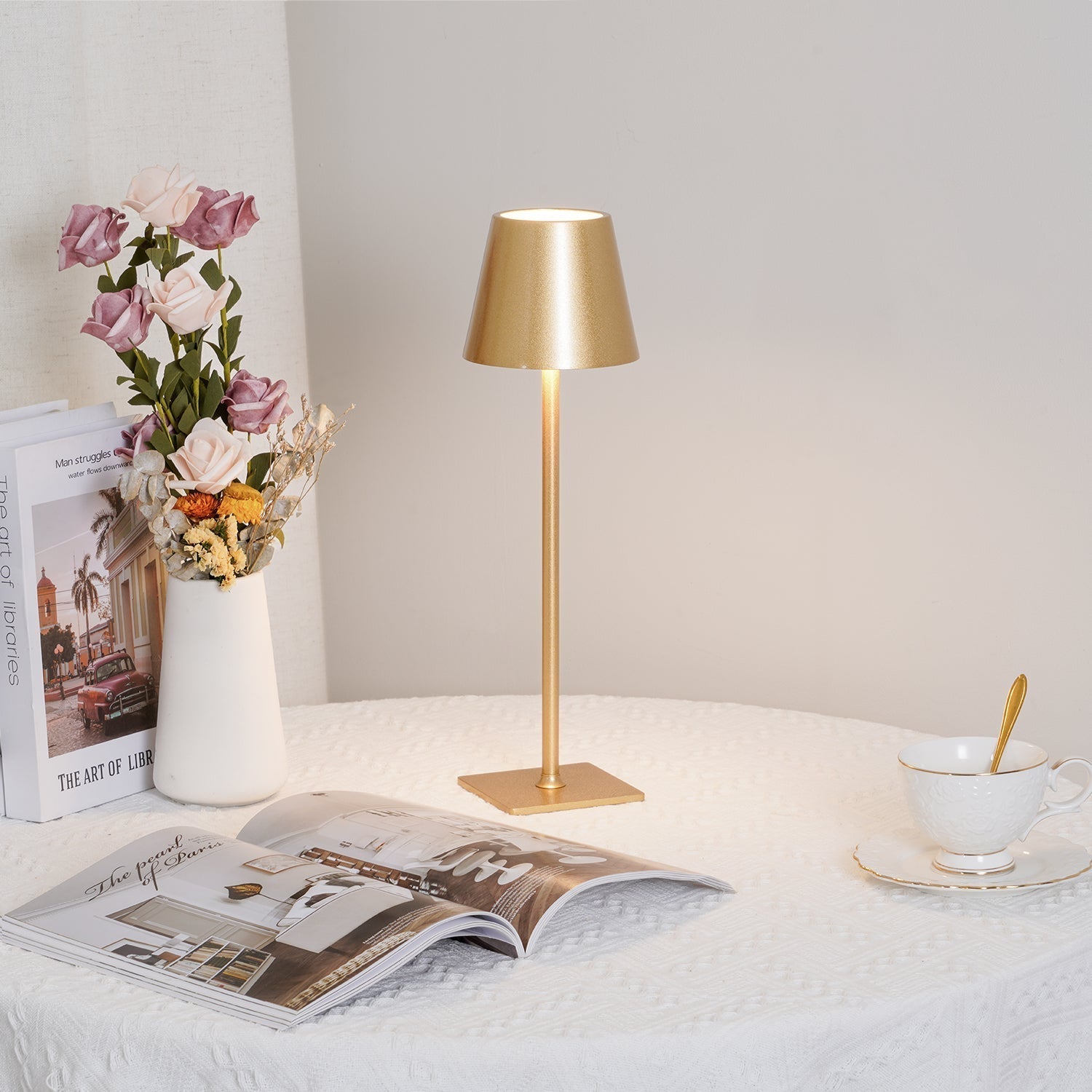 BowLift | PoldLight – Modern LED Table Lamp with Charging Capability