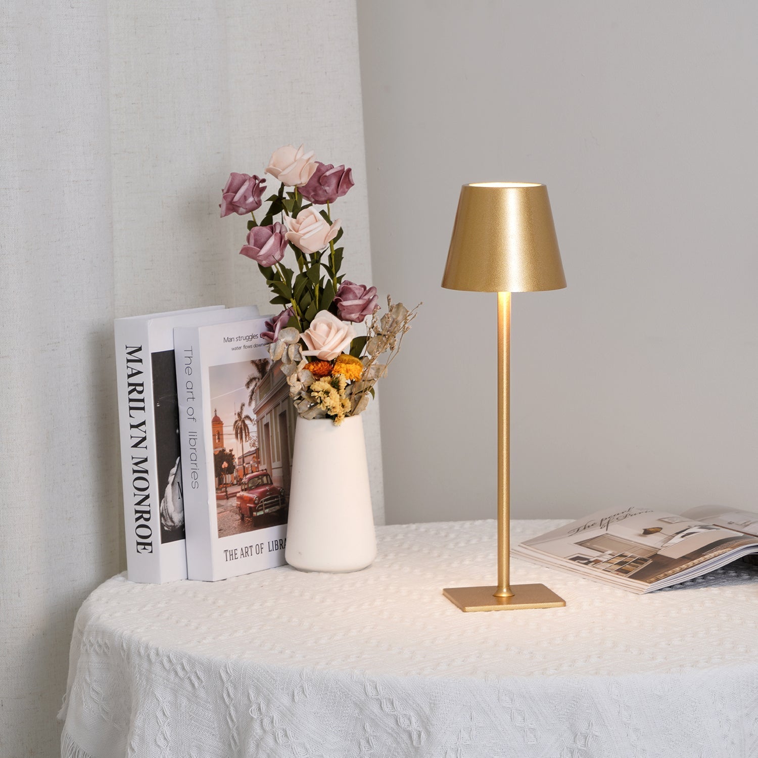 BowLift | PoldLight – Modern LED Table Lamp with Charging Capability