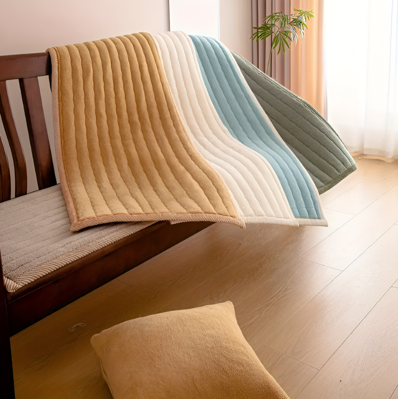 BowLift | PolyesPlush Non-Slip Sofa Cover – Pet-Friendly, Machine Washable Couch Protector