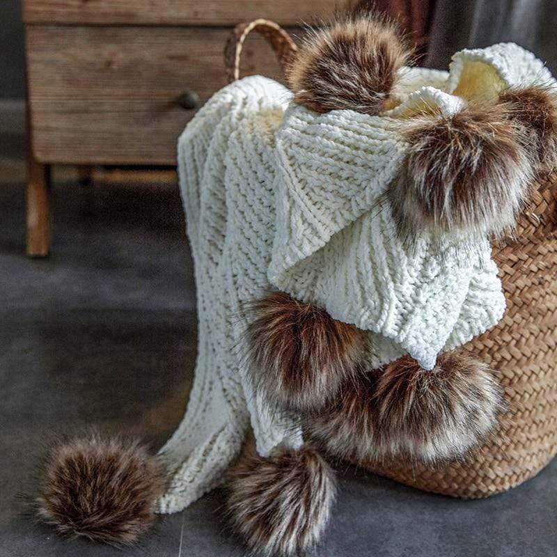 Pom Pom Chenille Blankets Bowlift
