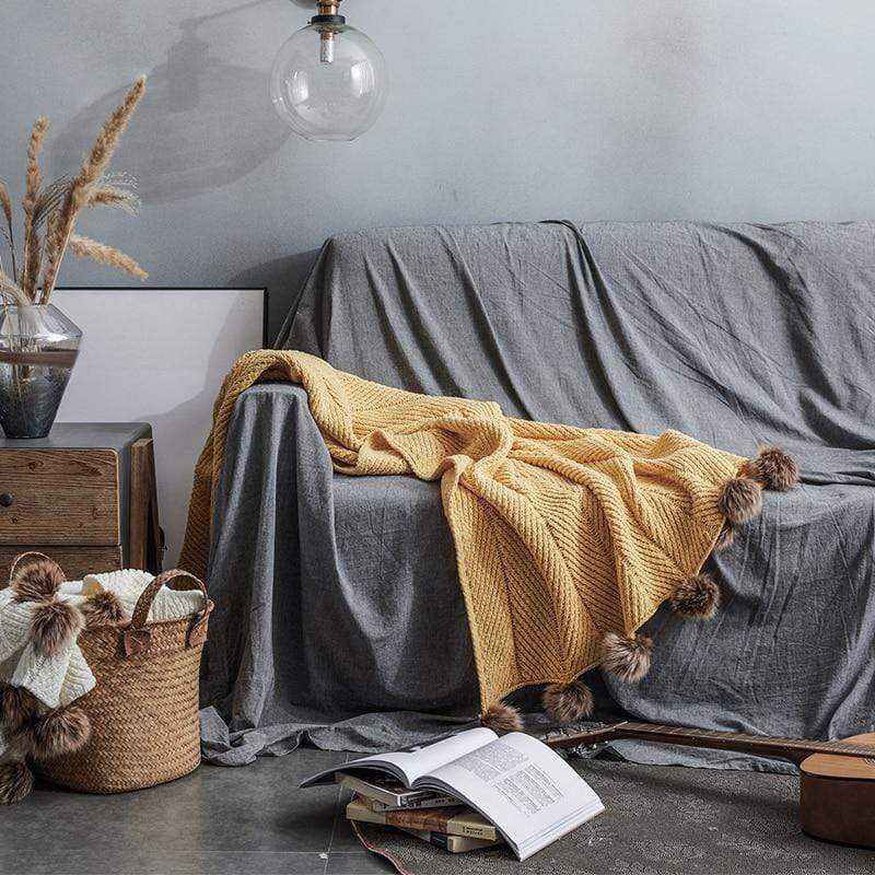 Pom Pom Chenille Blankets Bowlift